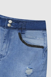 Contrast-Waistband Slim Ankle Jeans
