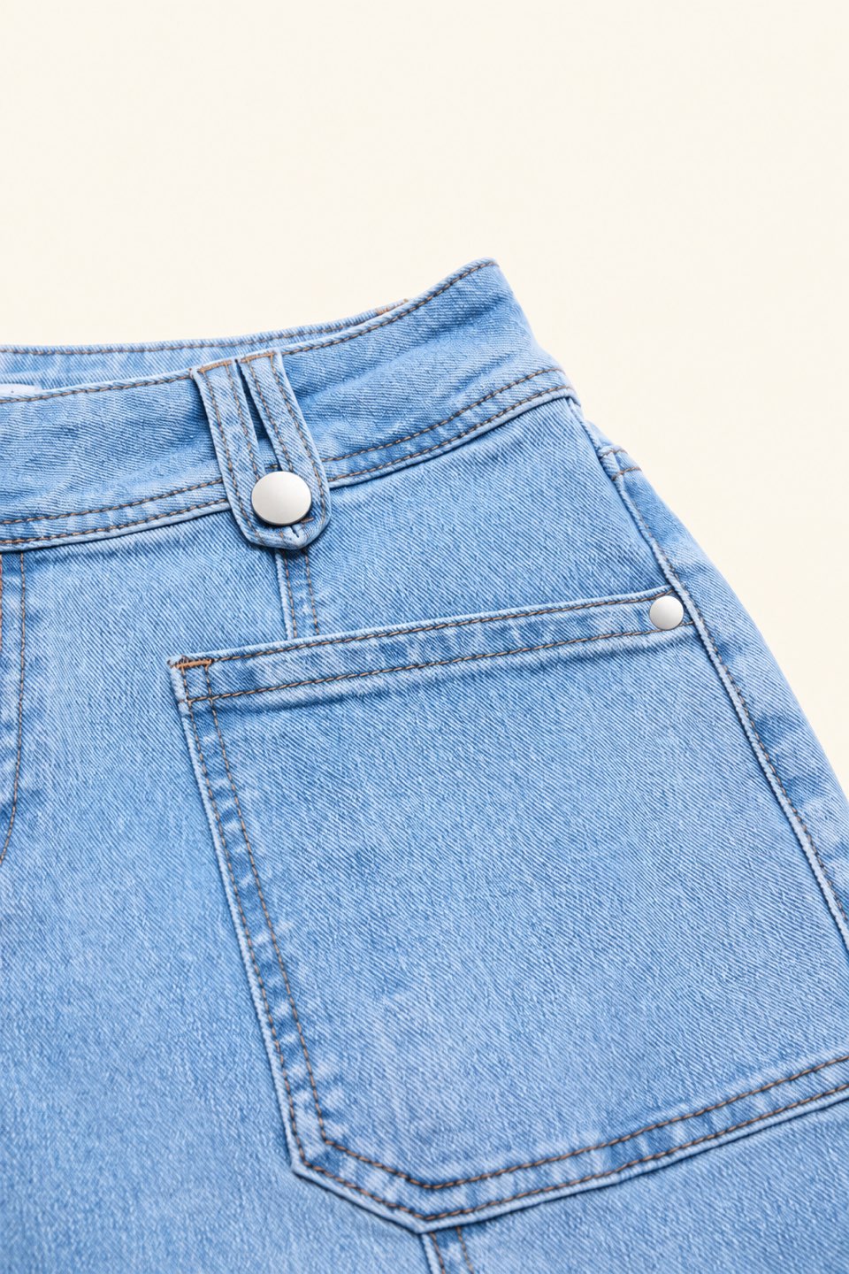 Seamed Patch-Pocket Straight-Leg Jeans