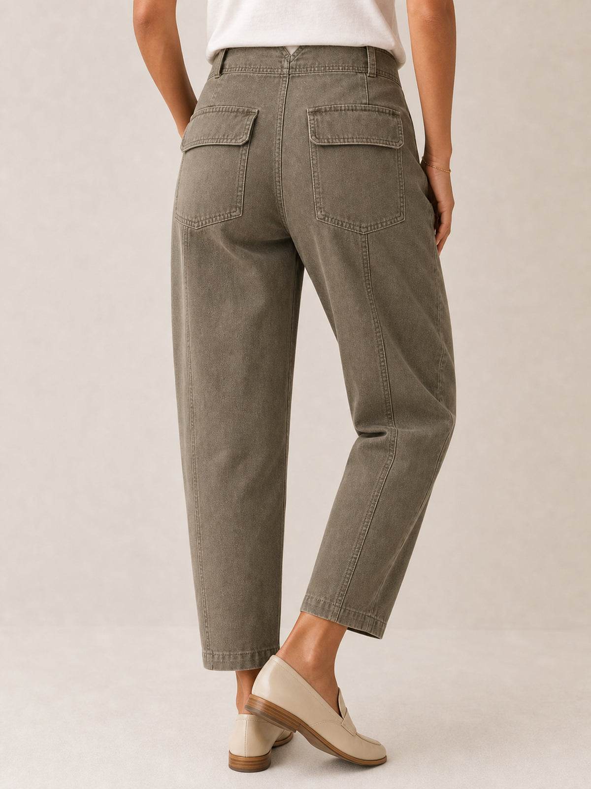 Mid-Rise Stitch Detail Barrel Crop Jeans
